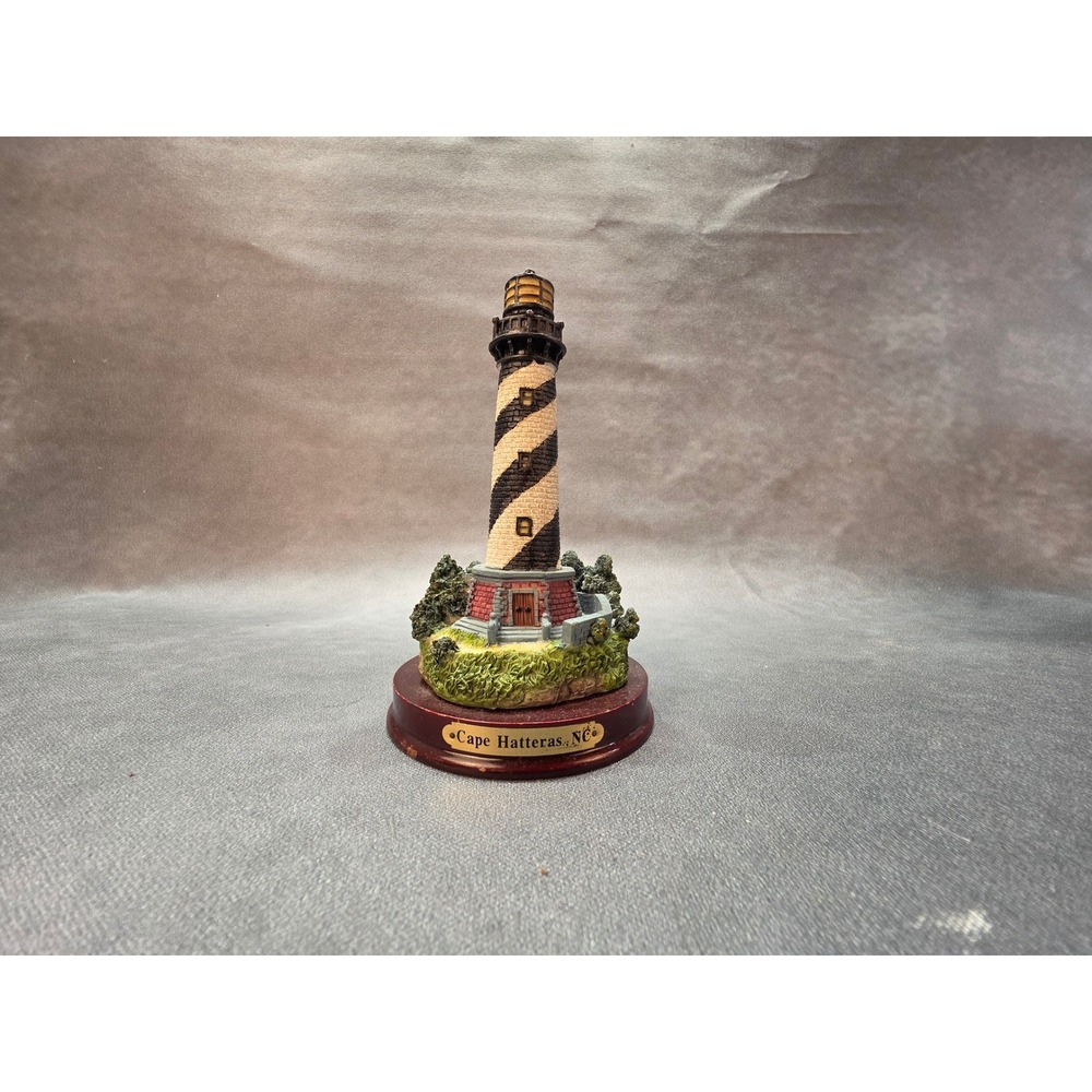 Youngs‎ Inc Cape Hatteras NC Lighthouse Figurine Nautical Decor Collectible